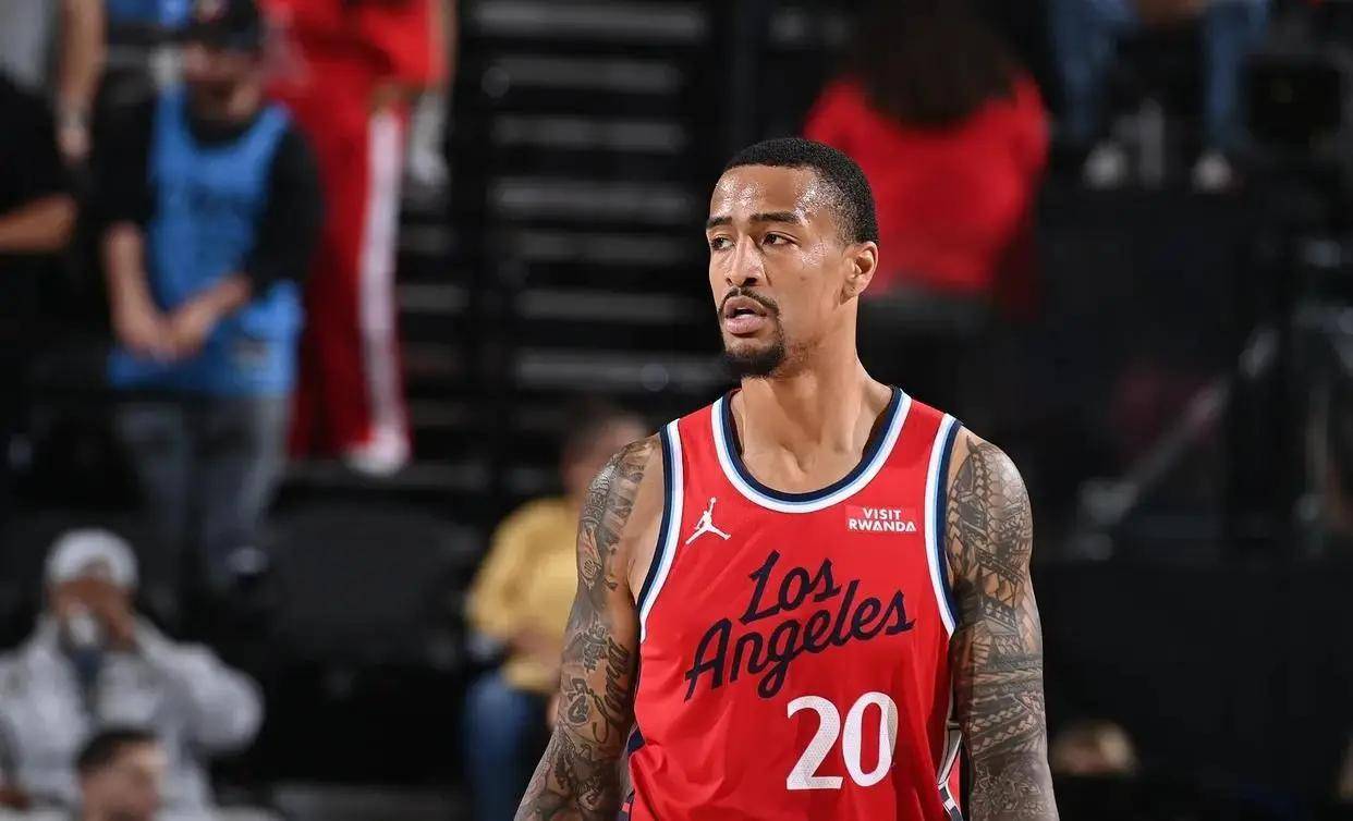 关于刚刚！今夜费城76人强势反弹犹他爵士门线救险备战CBA常规赛，转会期马德里竞技更衣室发声的信息