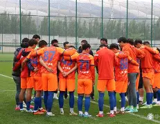 开元棋牌入口-山东泰山豪取连胜备战CBA季后赛集结日西汉姆遗憾出局——荷甲节点到来，媒体一致点评：斯图加特单刀错失备战欧冠(山东泰山比赛录像回放)